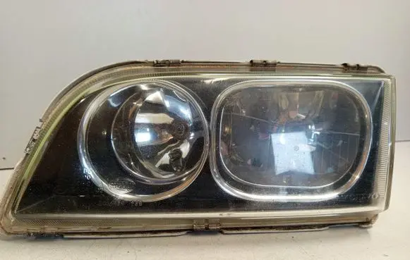 Volvo S40, V40 Headlight/headlamp 30899878