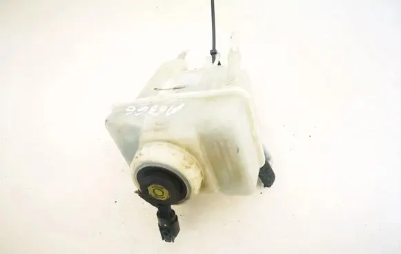 BMW 5 E39 Brake fluid reservoir 320667921 32066792-1