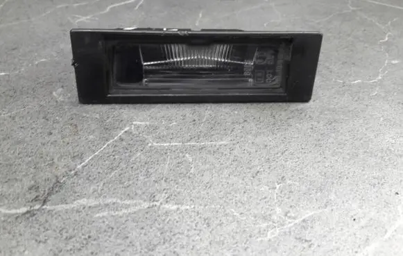 BMW 4 F32 F33 Number plate light 6913913