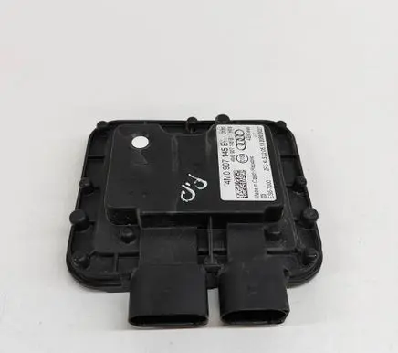 Porsche Cayenne (9Y0 9Y3) Air suspension control unit module (rear) 4M0907145B 4M0907145E