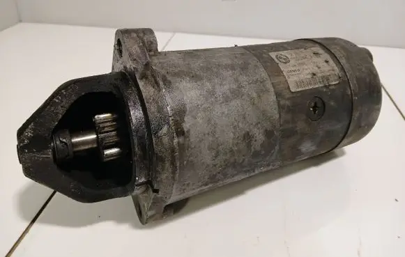BMW 5 E39 Starter motor 2247391 70598KA02