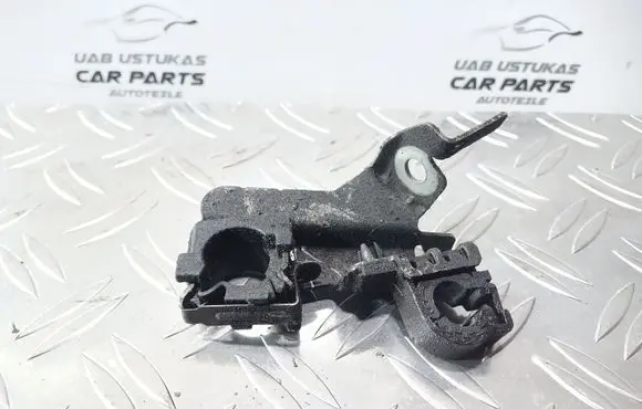 Opel Insignia A Other engine bay part