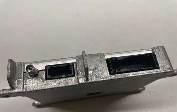 Mercedes-Benz E W211 Bluetooth control unit module A2118703226 2118703226