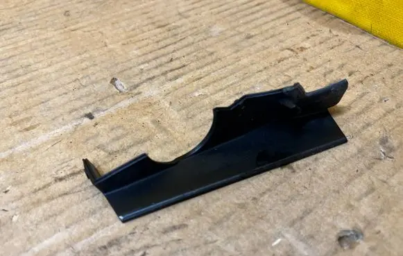 Audi A8 S8 D5 Bracket in trunk/boot 4N0971871C