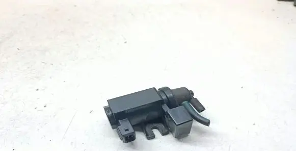 BMW 5 E60 E61 Turbo solenoid valve 7796634 700579