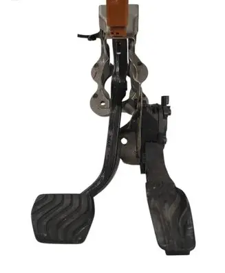 Mitsubishi Outlander IV Accelerator throttle pedal 180026LA5A 6PV31244200