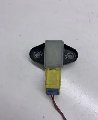 Volkswagen PASSAT B6 Airbag deployment crash/impact sensor 8K0973323T