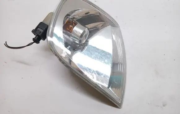 Volkswagen Polo III 6N 6N2 6NF Front indicator light 18-A119B