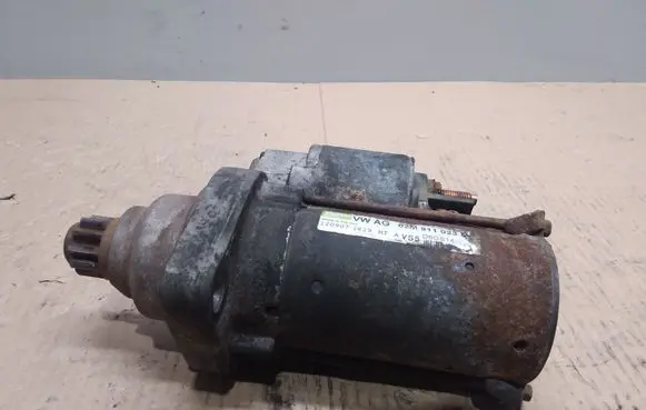 Volkswagen Polo IV 9N3 Starter motor 02M911023M