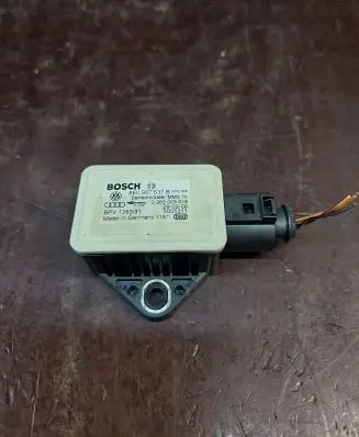 Audi A6 S6 C6 4F ESP acceleration yaw rate sensor 8E0907637B 0265005618