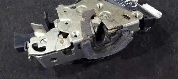 Citroen C5 Front door lock