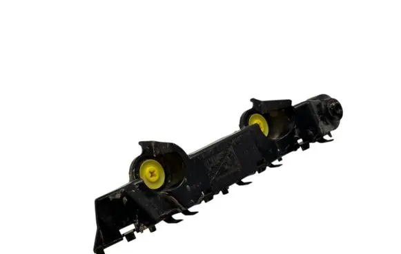 Front bumper mounting bracket