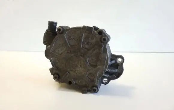 Volkswagen Transporter - Caravelle T5 Vacuum pump 03L145100