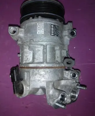 Opel Crossland X Air conditioning (A/C) compressor (pump) 9828684880