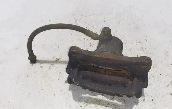 Toyota Land Cruiser (J120) Rear brake caliper 4773034030