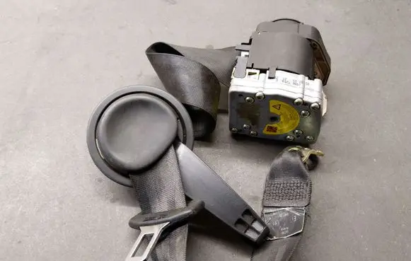 Audi A6 S6 C5 4B Rear seatbelt 4B0857805