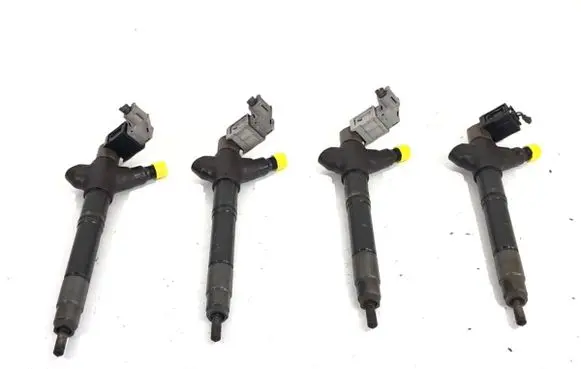 Toyota Avensis T270 Fuel injectors set 23670-0R100