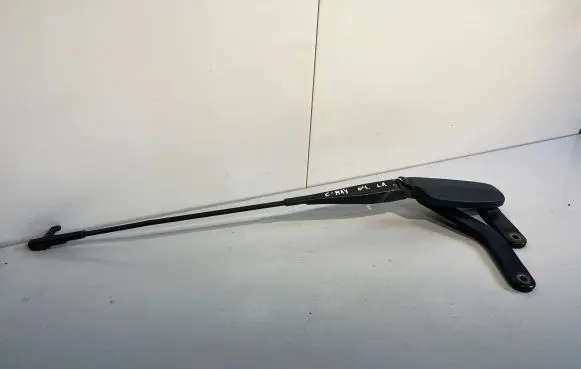 Ford Focus C-MAX Front wiper blade arm