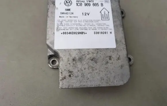 Volkswagen PASSAT B5.5 Airbag control unit/module 1C0909605B 33010201H 5WK43124