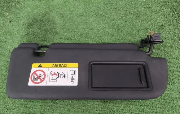 Volkswagen Touareg III Sun visor 760857552R