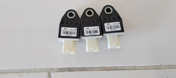 Hyundai i40 Airbag deployment crash/impact sensor 959200U000 SA7AA611