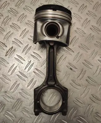 Volvo V60 Piston with connecting rod 81l123