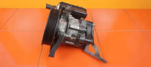 Mercedes-Benz Sprinter W906 Power steering pump 7693900525 651 955