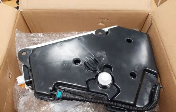 Peugeot 308 AdBlue liquid reservoir 1606340280 9673949080