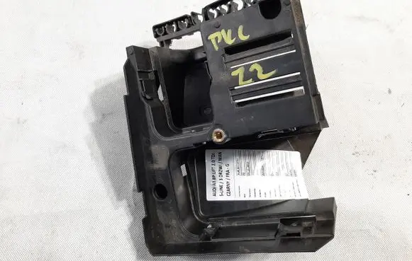 Audi A3 S3 8P Fuse module 1K0907361C