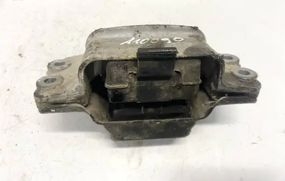 Volkswagen Touran I Engine mount bracket 1k0199555