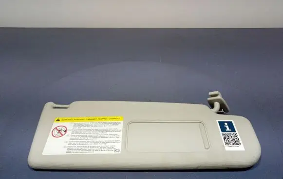 Volkswagen PASSAT CC Sun visor
