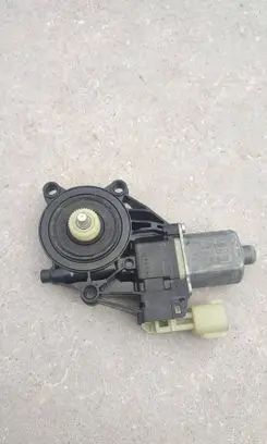 Ford Fiesta Front door window regulator motor 0130822404
