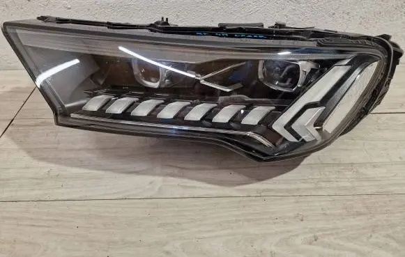 Audi Q7 4M Headlight/headlamp 4m0941085c