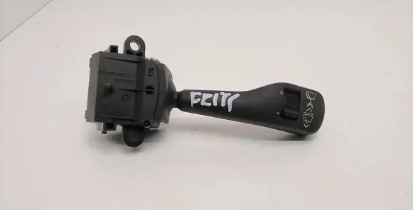 BMW 7 E38 Wiper control stalk 8363664 01204000
