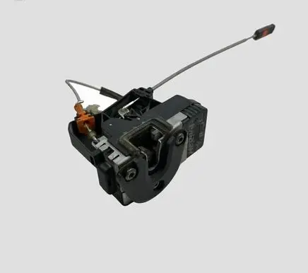 Opel Meriva A Front door lock 13154792