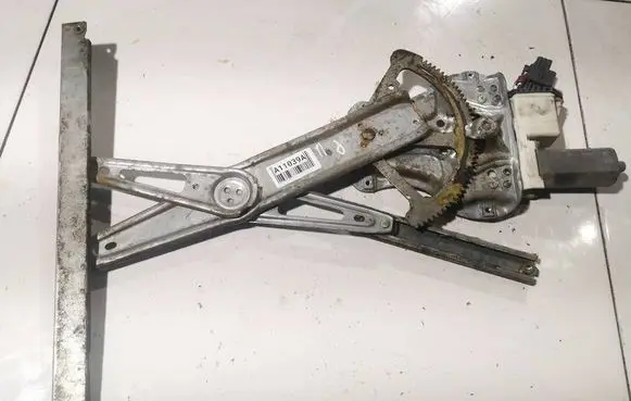 Toyota Avensis T250 Sliding door window regulator with motor 