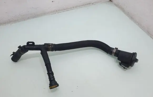 Peugeot 3008 I Oil fill pipe 9684359980
