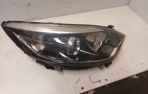 Renault Captur Headlight/headlamp 260103670R 030128121200