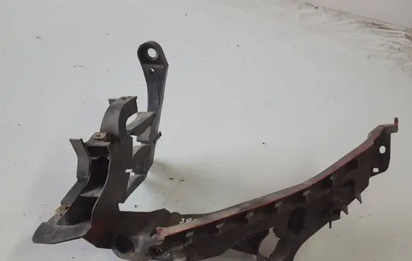 Audi A4 S4 B8 8K Headlight/headlamp mounting bracket 8K0805607C