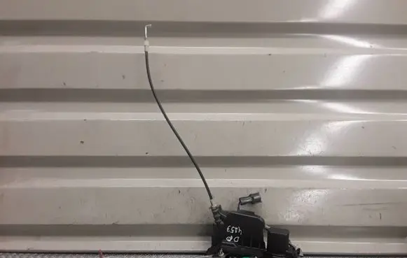 KIA Sorento Front door lock 
