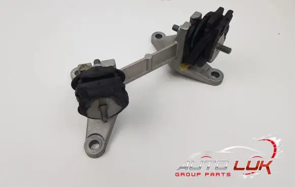 BMW 1 F20 F21 Engine mount bracket