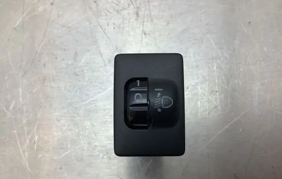 Toyota Yaris Headlight level height control switch 8415200030