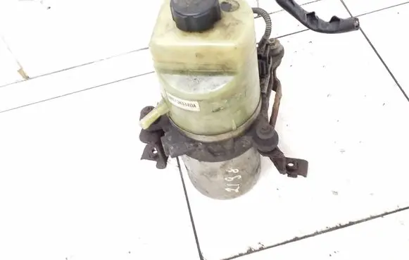 Ford Focus Power steering fluid tank/reservoir 4M513K514DA