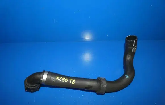Volvo XC90 Engine coolant pipe/hose 32252070