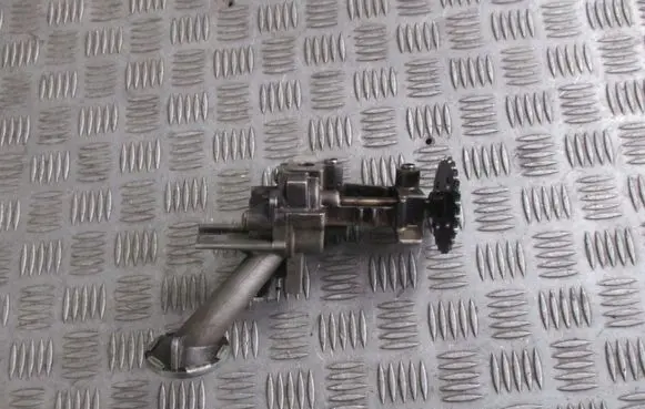 Renault Laguna II Oil pump 7700600251 7700600252