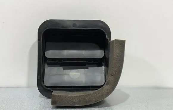 Subaru Forester SJ Quarter panel pressure vent 72653AE010