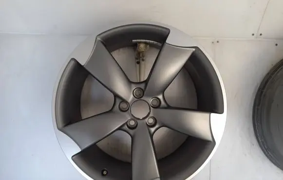 Audi A1 R18 alloy rim 8X0601025AR