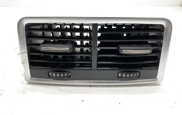 Audi Q7 4L Rear air vent grill 4L0819203K