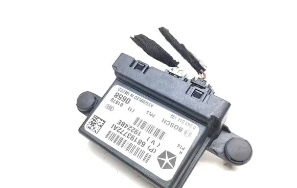 Chrysler Pacifica Parking PDC control unit/module 68193772AI 0263014136 19224BE