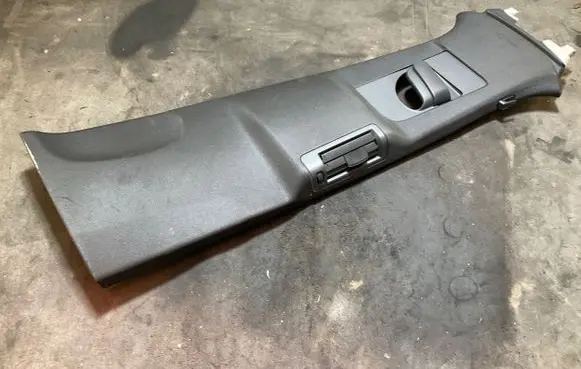 Volvo XC90 (B) pillar trim (top) 31651531 31651530